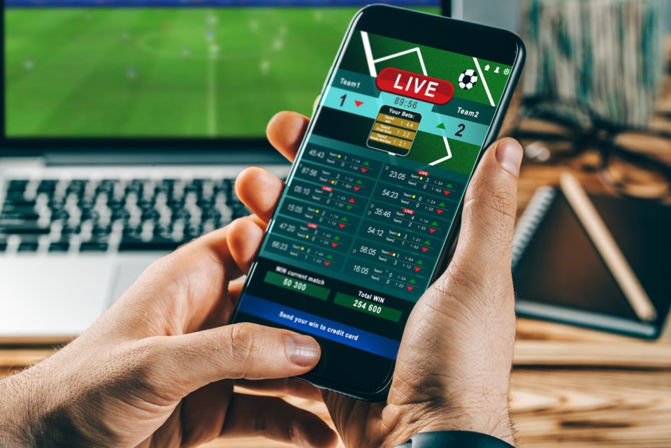 Enjoy casino games with thrilling features 21